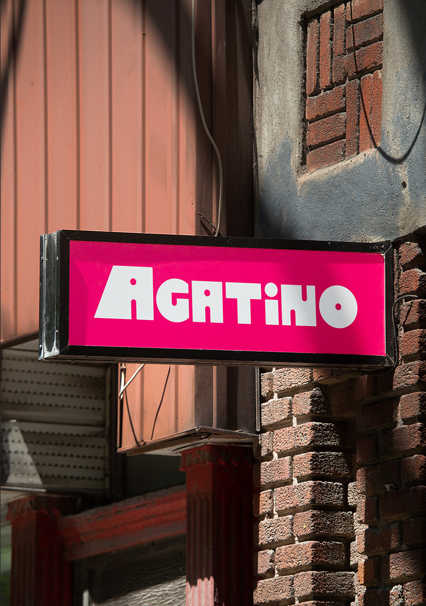 Agatino enseigne extérieure