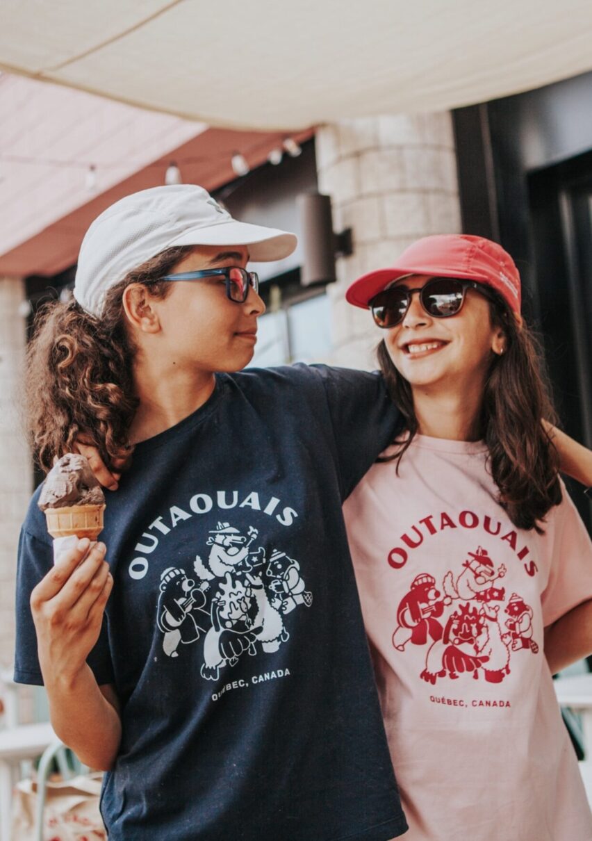 Tourisme Outaouais filles crewneck